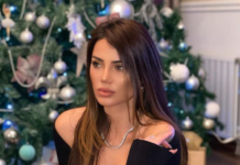 Morena Taraku përlot me fjalët në urimin për nënën e ndjerë