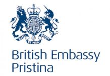 Ambasada britanike në Prishtinë: Nuk është koha për manovrime politike