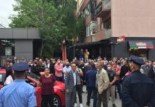 Protestojnë autoshkollat e Kosovës