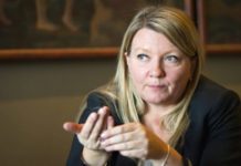 Ambasadorja finlandeze kritikon ashpër kosovarët për pakujdesinë ndaj koronavirusin