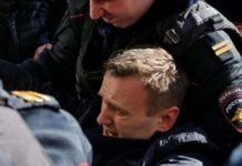 Lideri opozitar rus Aleksej Navalnyj në koma, dyshohet për helmim