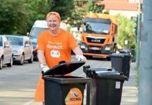 Kryetari i Vjenës pastron bërllokun bashkë me punëtorët komunalë