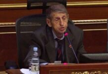 Ky ishte momenti më interesant i Adem Mikullovcit në Kuvendin e Kosovës, ja çfarë i bëri Kadri Veselit