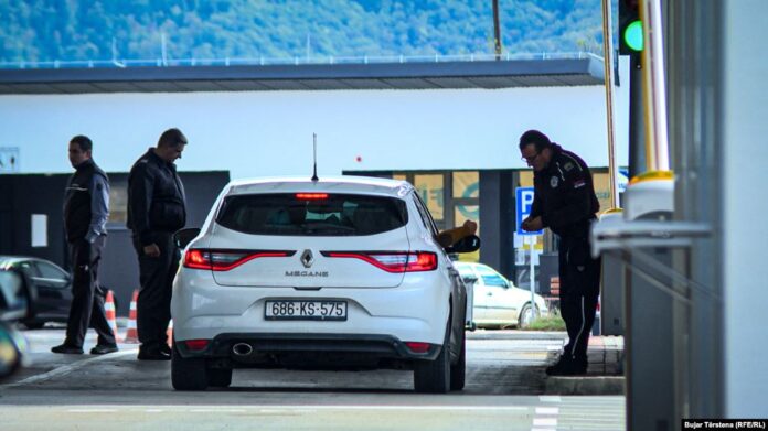 28F62375-9306-415E-A2E8-1C32A3104F10_w1023_r1_s