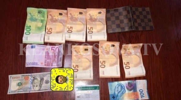 38C39F7D-0C9F-4CF8-B75E-A230BC69484F