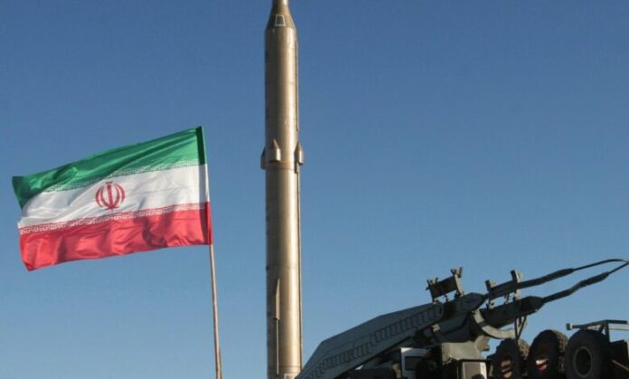 2008-11-12T120000Z_529399945_GM1E4BC1FGN01_RTRMADP_3_IRAN-MISSILES-TEST.JPG-780x470