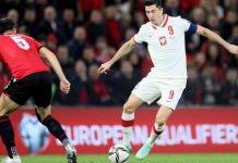 Shqipëri-Poloni, polakët në avantazh – ndërpritet ndeshja pas hedhjes së gjësendeve në fushë