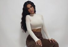 Arbenita Ismajli poston fotografitë ku thekson linjat trupore