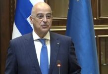 Dendias: Greqia do t’i kërkojë Hagës të hetojë krimet e luftës në Mariupol