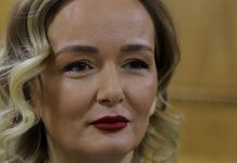 Adriana Matoshi publikon mesazhin fyes që mori nga një ndjekës pas reagimit të saj për rastin në Pejë