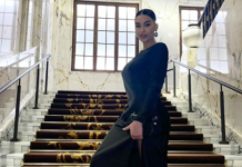 Adrola Dushi duket mahnitëse, shfaqet plot shkëlqim në pozat e reja
