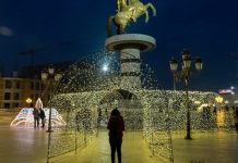 Filloi zbukurimi i Shkupit për festat e vitit të ri