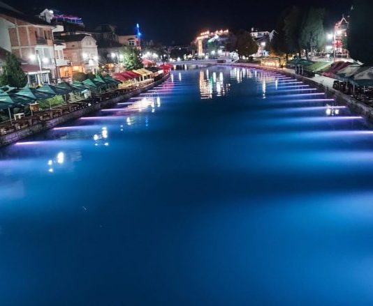 Alarm në Strugë/ Gërmimet ilegale pranë burimit në Shum ndotën ujin e pijshëm mbi 30 herë mbi normën e lejuar