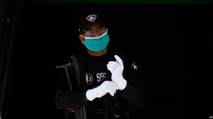 2FF03942-7DBB-4847-9A3C-3A8351EBC2D9_w1023_r1_s