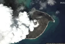 Në Tonga arrin aeroplani i parë me ndihma