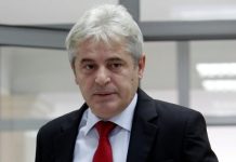 Ali Ahmeti uron besimtarët e krishter për Krishtlindje