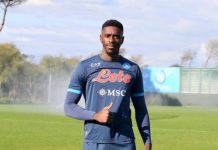 Napoli konfirmon marrëveshjen me Manchester United për Axel Tuanzeben