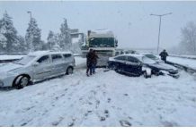 3 viktima dhe 18 të lënduar pas rrokullisjes së një autobusi në Stamboll