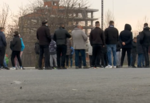 Banorët e Hasanbegut dhe Stajkovcit bllokuan rrugën, protestuan pasi nuk kanë energji elektrike