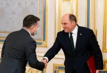 Britania paralajmëron Rusinë: Mos e pushtoni Ukrainën