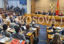LAJMI I FUNDIT: Rrëzohet qeveria e Malit të Zi (VIDEO)