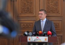 Mickoski: Nuk do të lejojë që gjykatësit të zgjidhen me dekrete partiake