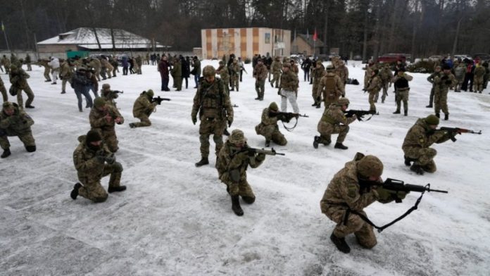 auto_ap-ukraine-russia-tensions1645342402