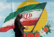 Iranianët festojnë përvjetorin e 43-të të Revolucionit Islamik