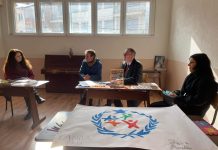 Taravari viziton shkollën “Bashkimi” – Ëmbla kthehet në mesin e shokëve