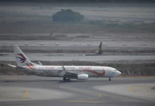 Vazhdojnë kërkimet pas rrëzimit të aeroplanit në Kinë