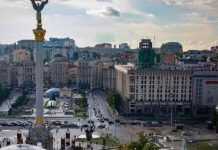 Ukraina po rifiton territorin në rajonin e Kievit, thotë komandanti i ushtrisë