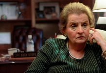 Biden dhe çifti Clinton, mysafirët kyç në funeralin e Albright