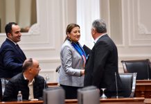 Qeveria: Ditëve në vazhdim do të përcaktojmë përqindjen e rritjes së pagave, që nga e hëna nxënësit të kthehen në shkollë