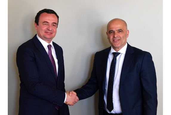 27EE7E11-2385-49EB-BC04-82C396EF7467