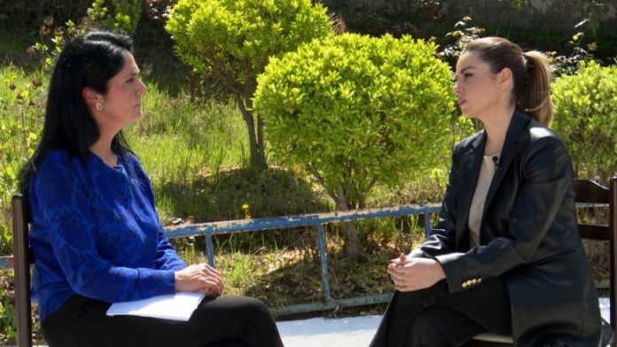 4CFB8735-8EBC-4D69-803E-23C99E9EF322