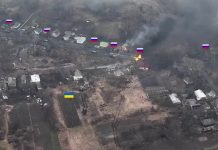 Përhapen pamje ku shihet një tank ukrainas që ia zë pritën një kolone të tërë ruse