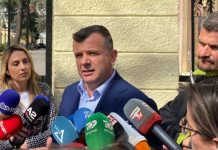 Balla: Të ndalohet TikTok-u në institucionet publike