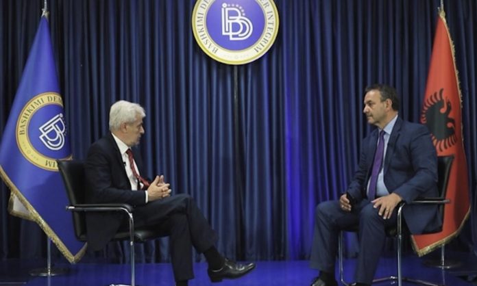 88359AF4-3797-499C-914F-8A48E989B8A6