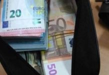 26-vjeçari gjen çantën me 14 mijë euro, e dorëzon në polici