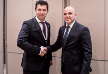 BE vendos afat për zgjidhjen e kontestit në mes Shkupit dhe Sofjes