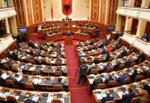 Nuk realizohet raundi i parë për zgjedhjen e presidentit të Shqipërisë