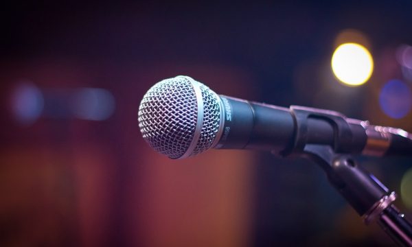 microphone-1261793_960_7201-600x360