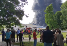 Zjarri në Tetovë, arrijnë automjetet e ndihmës së shpejtë