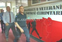 Paga minimale, veteranët do të pengojnë hyrjen e deputetëve në kuvend