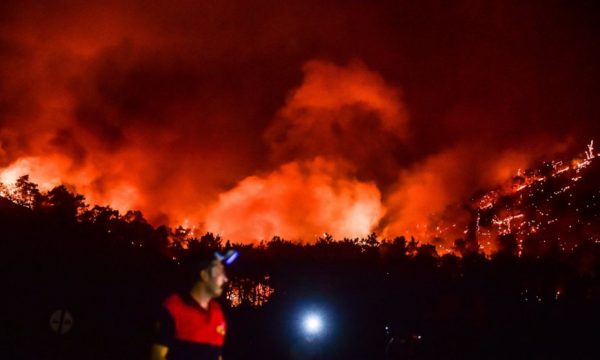 03C2713E-0E23-4433-A1BC-49CE499284CA