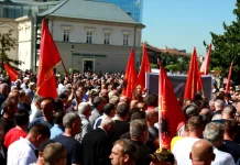 Veteranët protestojnë sërish kundër Projektligjit për pagën minimale
