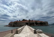 Shën Stefani ende nën dry