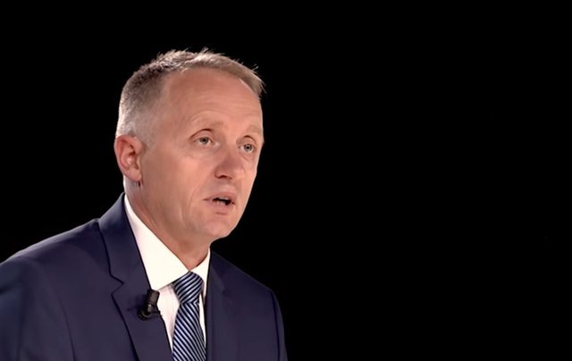 -640-0-61c9a1d9bd869