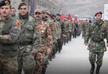 Pacolli publikon fotografi të UÇK’së: A ju kujtohen paradat e marshet e krenarisë?