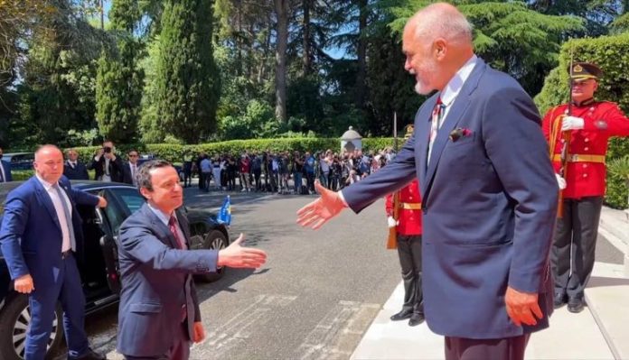 9CA881CF-4C46-45C3-B1A8-8FE742A817A1-750x430